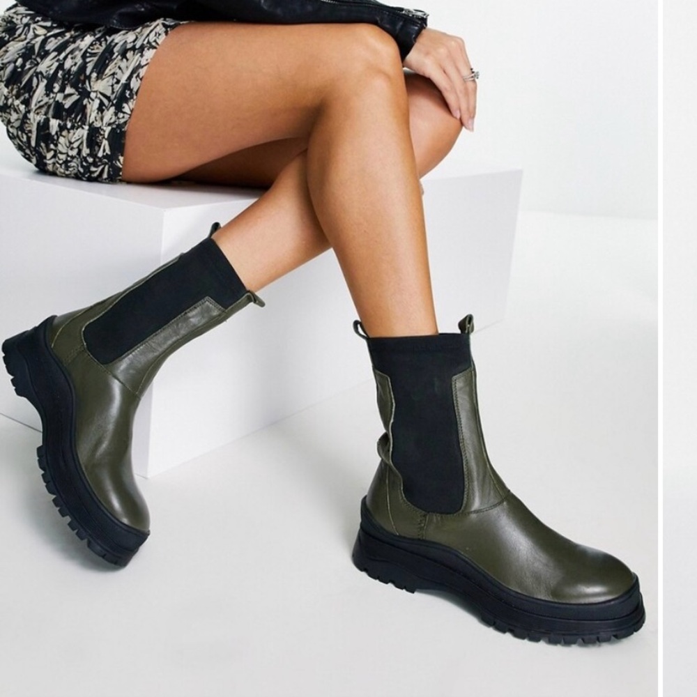 ARSA chayote pull on chelsea boots in khaki leather green - never worn size 8.5